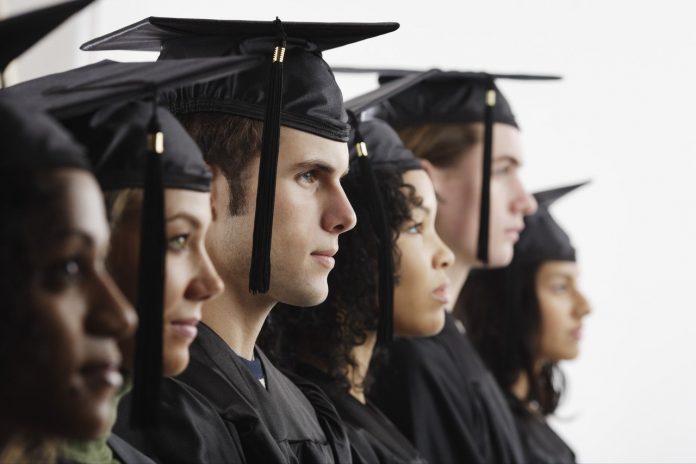 Entenda pagar faculdade com Consórcio