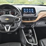 onix plus 2023 interno