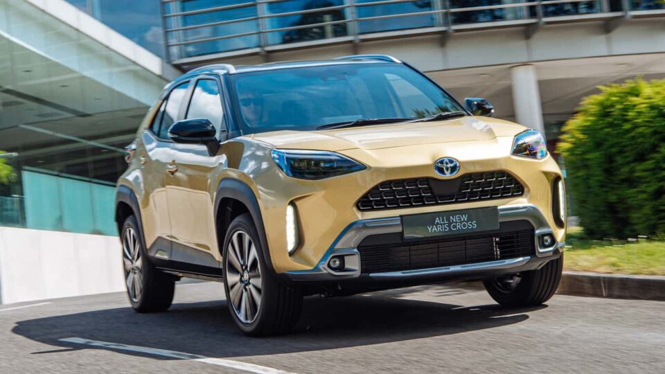 Consórcio Yaris Cross Híbrido Frente