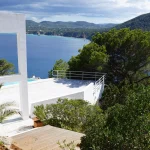 Casa moderna adquirida com carta de crédito de consórcio imobiliário como investimento
