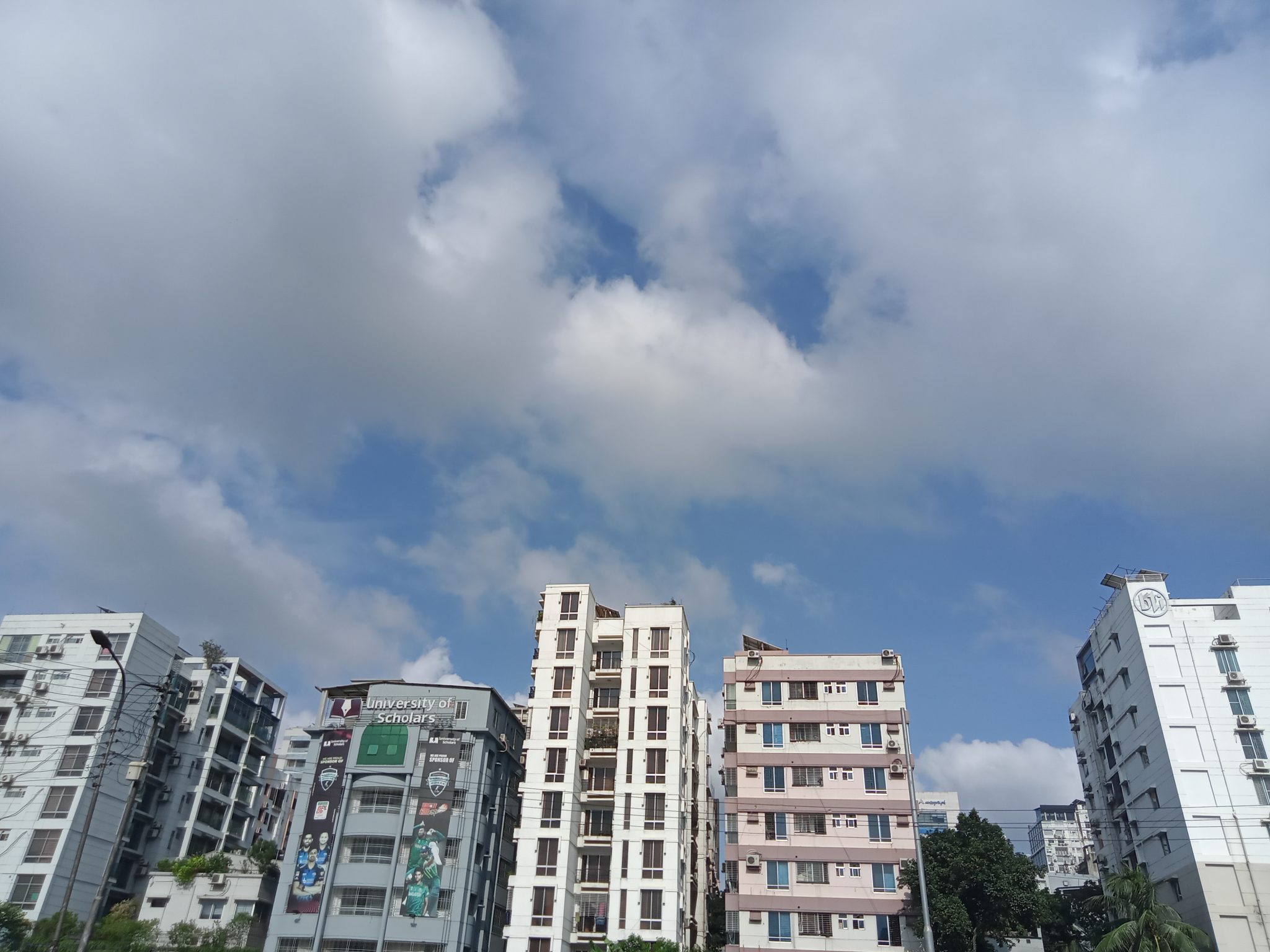 Prédio de apartamentos, tipo de imóvel que pode ser comprado combinando várias cartas de crédito