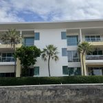 Prédio residencial com varandas, exemplo de imóvel comprado com várias cotas de consórcio imobiliário
